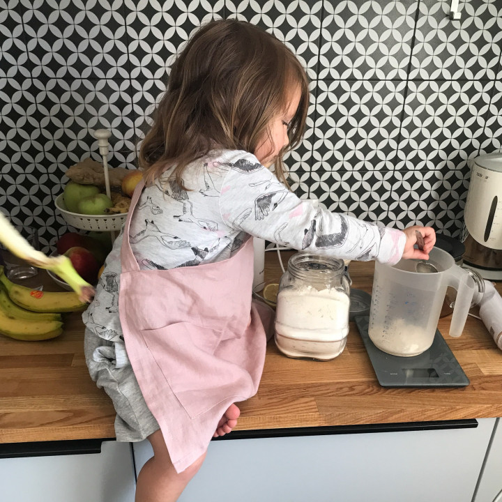 Forklæde til børn (pudderrosa) - linned og behageligt