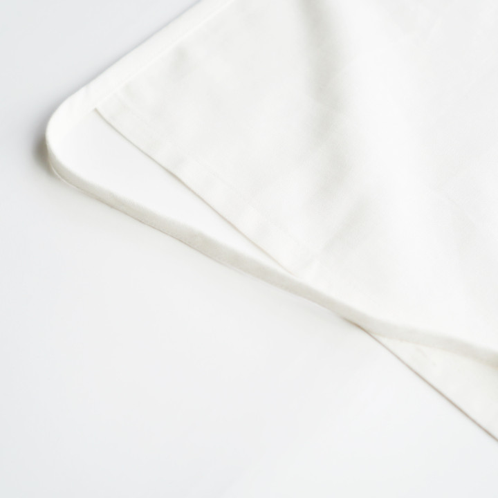 2-i-1 stofforklæde (creme)