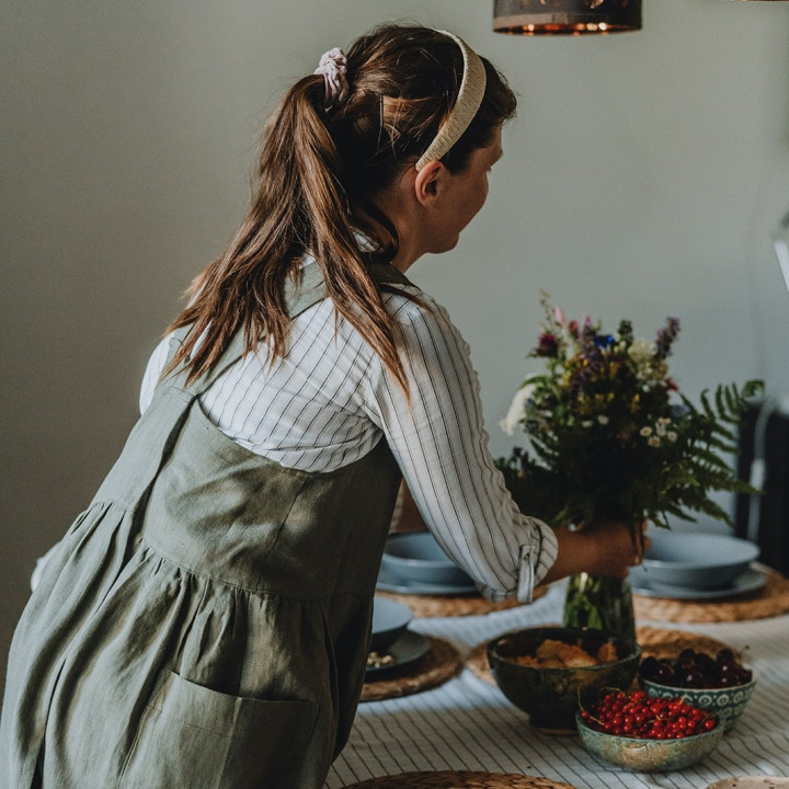 Mia kjole forklæde (oliven) - 100% hør