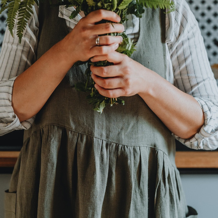 Mia kjole forklæde (oliven) - 100% hør