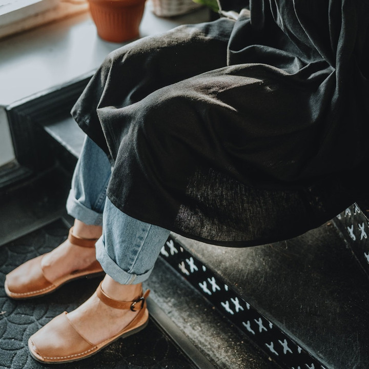 Mia kjole forklæde (sort) - 100% hør