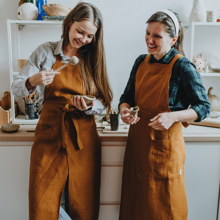 Forklæde til Keramik  – Perfekt Beskyttelse for Keramikere | Lennea