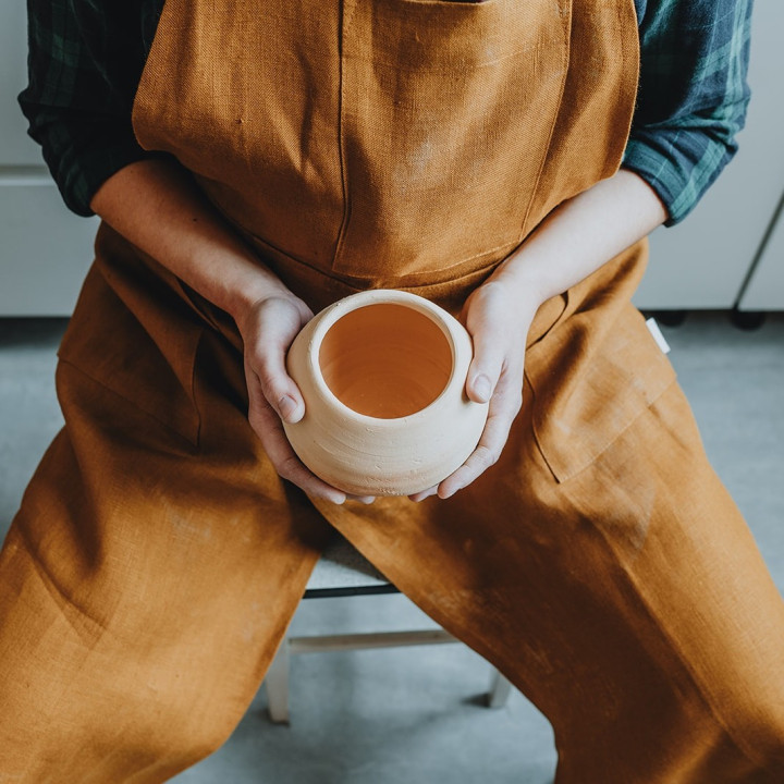 Forklæde til Keramik  – Perfekt Beskyttelse for Keramikere | Lennea