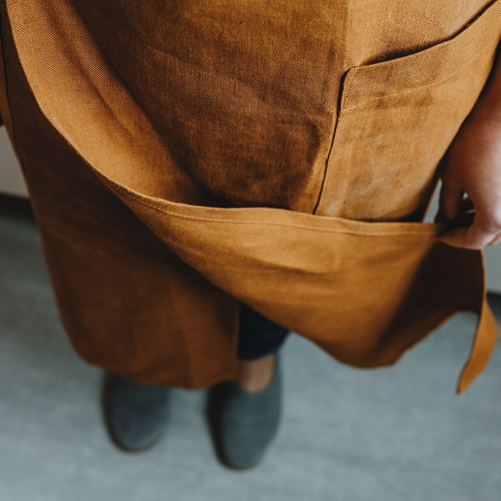 Forklæde til Keramik  – Perfekt Beskyttelse for Keramikere | Lennea